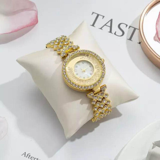 Fashion Watch Popular Fashion Diamond Women’s Watch Quartz Leisure Watches For Women Luxury Watch (without Box)